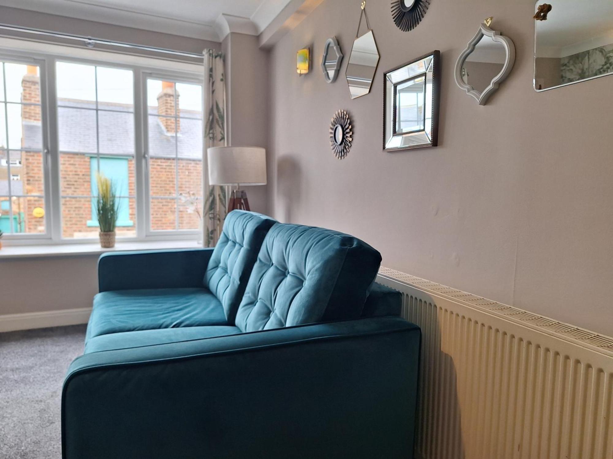 Old Coach House Apartment *